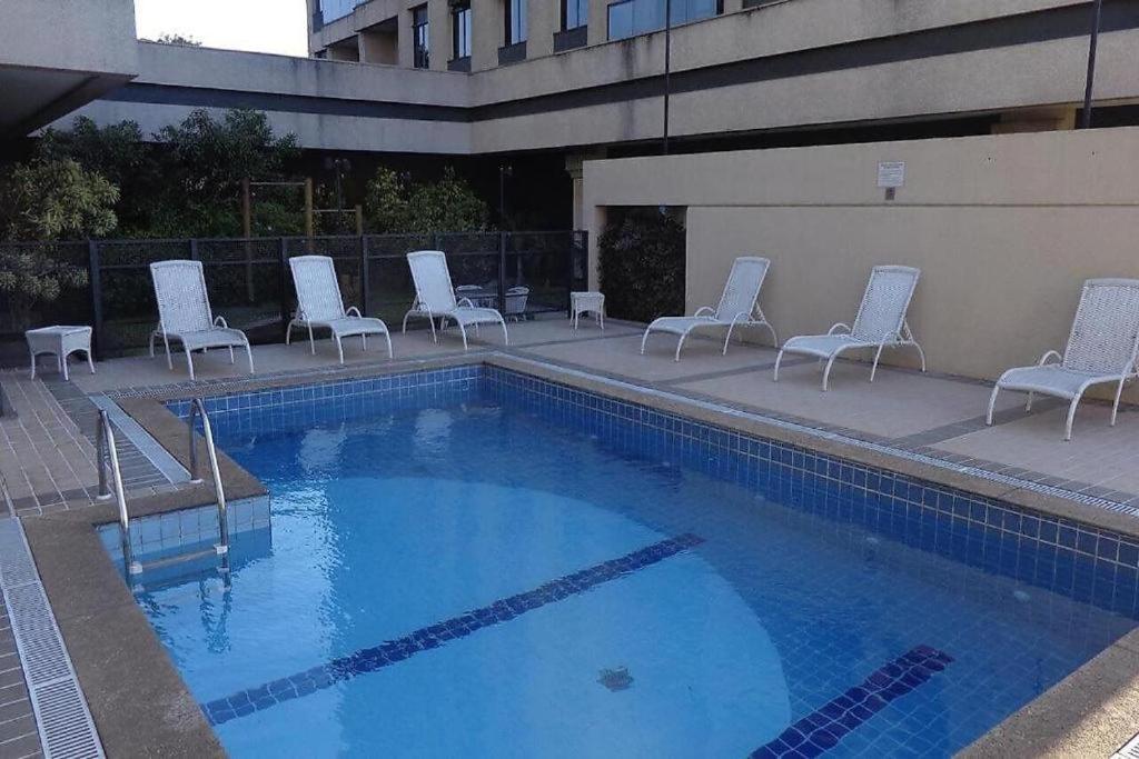 Apartment Flat Com Conforto E Requinte Em Frente Aeroporto - H1001