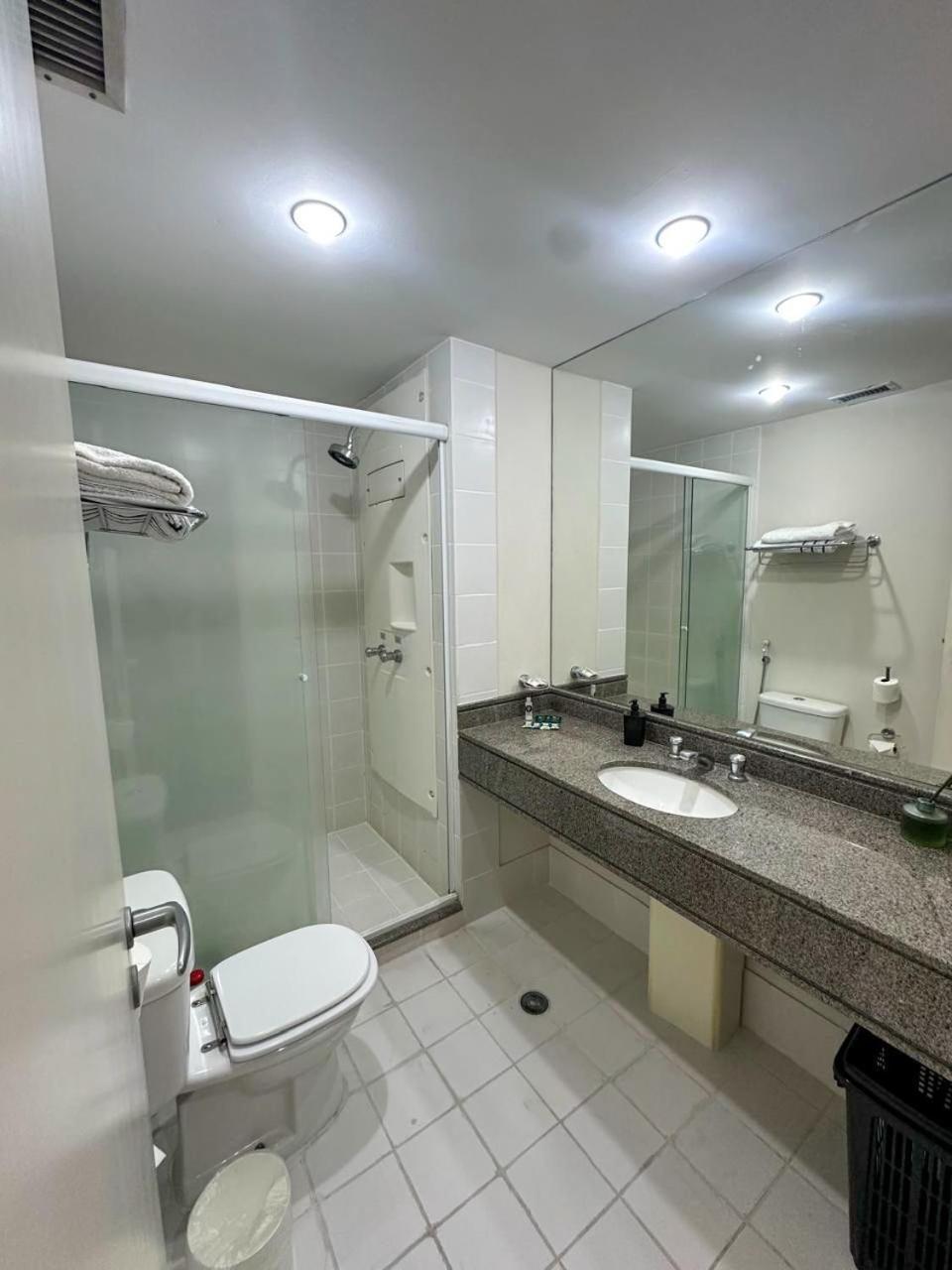 Flat Com Conforto E Requinte Em Frente Aeroporto - H1001 * Sao Paulo